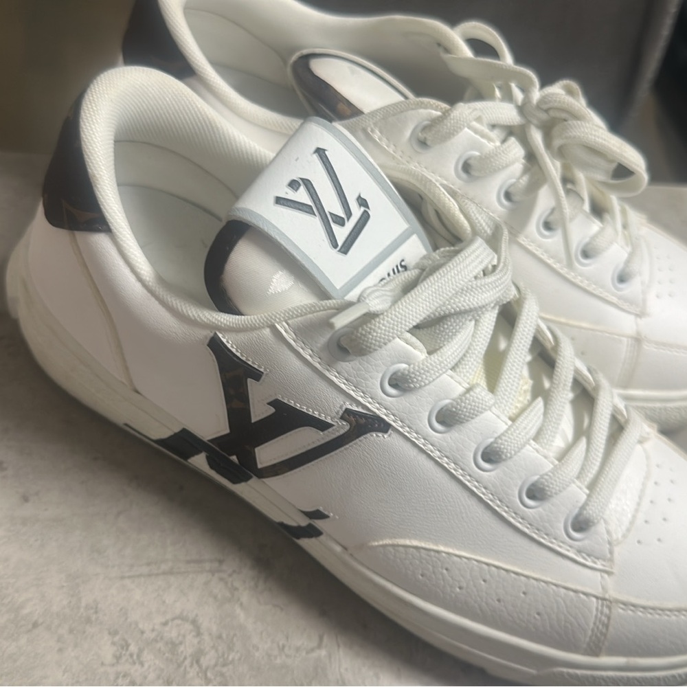Louis Vuitton Sneakers in White with Black Accents